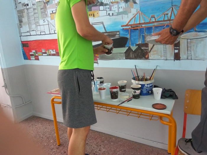 Το ΚΕΘΕΑ ΝΟΣΤΟΣ ζωγραφίζει το Δικαστήριο Ανηλίκων Πειραιά