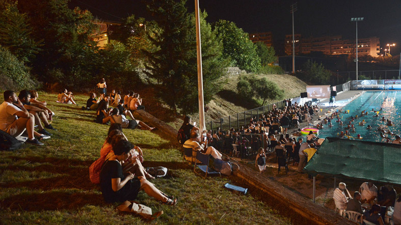 Midnight Swim και προβολή ταινίας δίπλα στην πισίνα από τον δήμο Νεάπολης-Συκεών